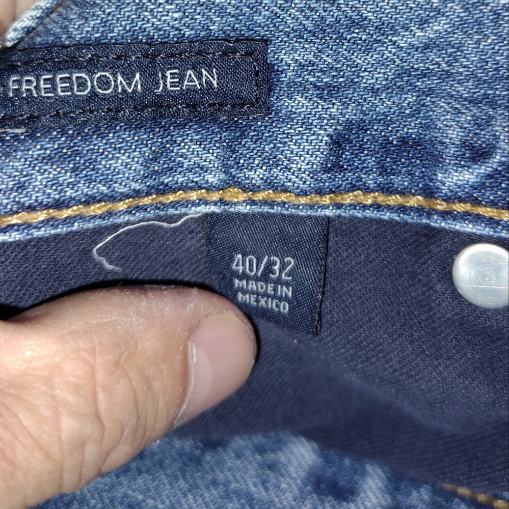 Tommy Hilfiger Classic Denim Blue Jeans. Relaxed And Comfortable, Sz 40/32 - Picture 4 of 4